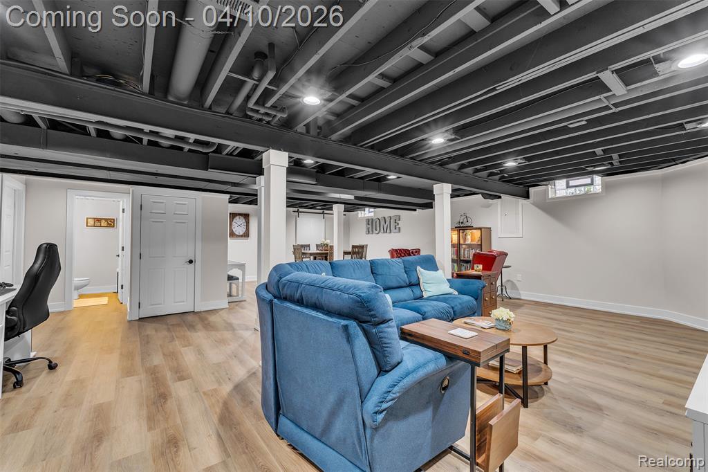 47105 Larchmont Drive, Canton, MI 48187 — Photo 53
