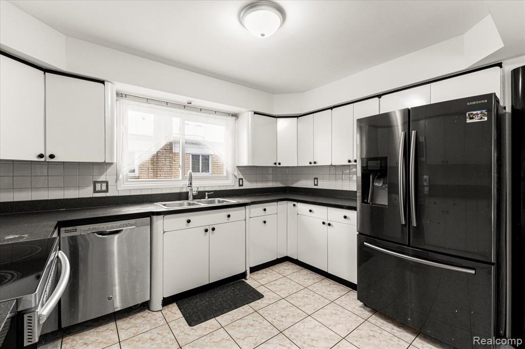 4226 Angeline Drive, Sterling Heights, MI 48310 — Photo 14