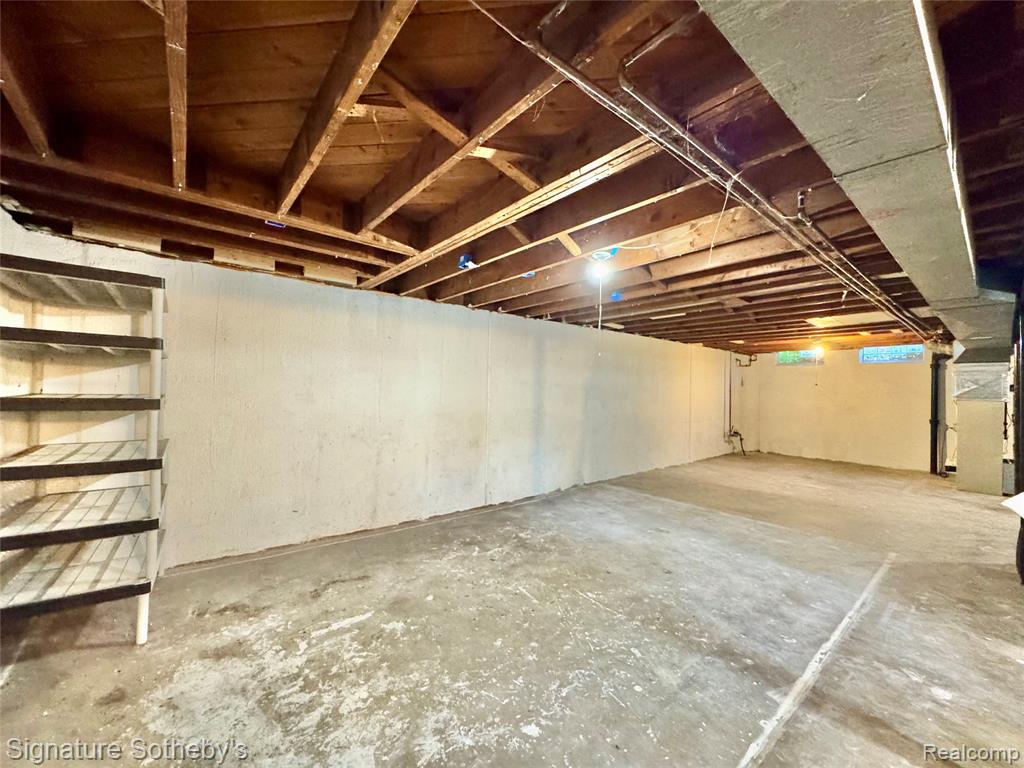 9715 Sylvester Street, Taylor, MI 48180 — Photo 31