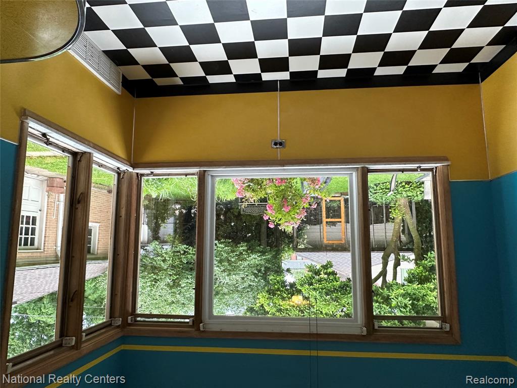 821 Pemberton Road, Grosse Pointe, MI 48230 — Photo 11