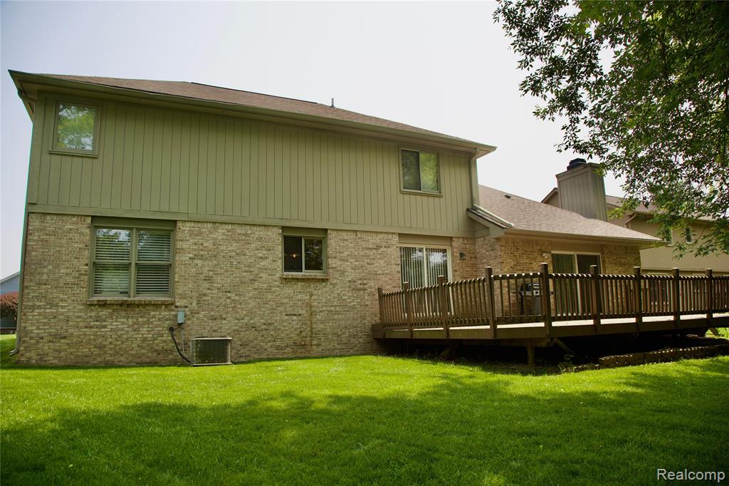 5517 Loch Moor Drive, Clarkston, MI — Photo 3