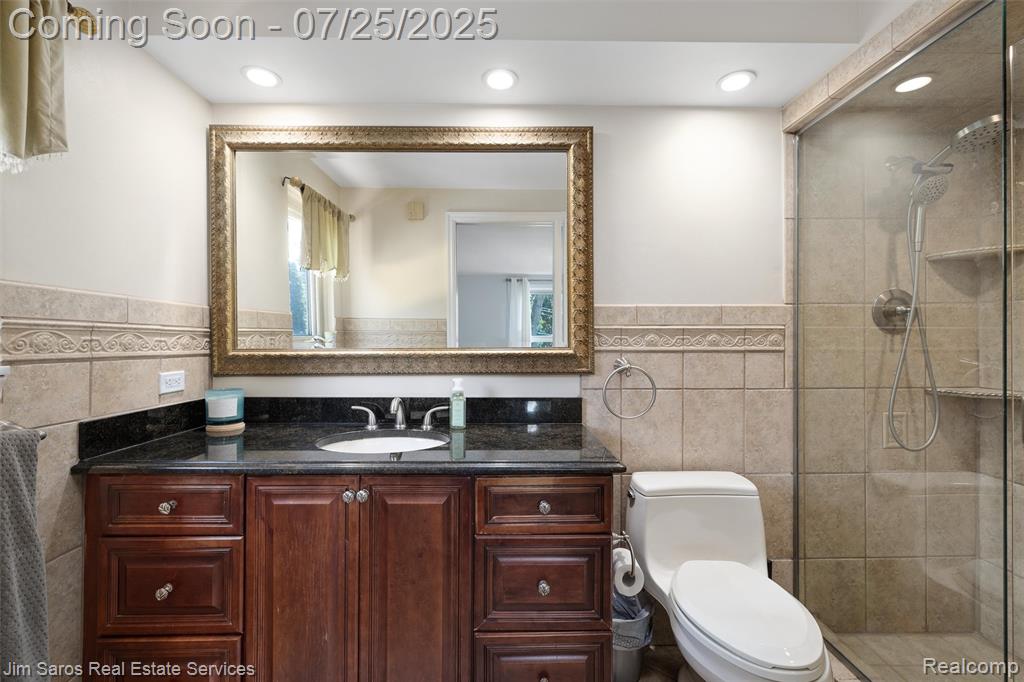 753 Perrien Place, Grosse Pointe Woods, MI 48236 — Photo 16