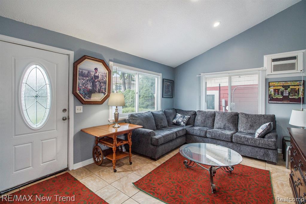 4766 Linwood, West Bloomfield, MI 48324 — Photo 14