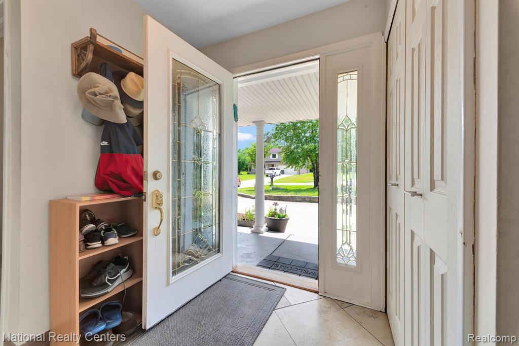 5450 Pocono Street, West Bloomfield, MI 48323 — Photo 11