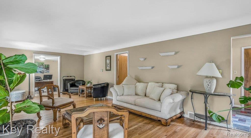 28611 Lathrup Boulevard, Lathrup Village, MI 48076 — Photo 11
