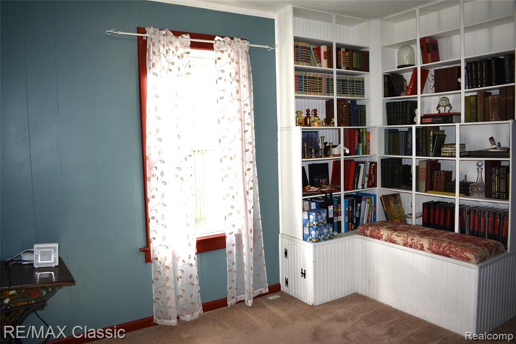 135 Park Avenue, Holly, MI 48442 — Photo 18