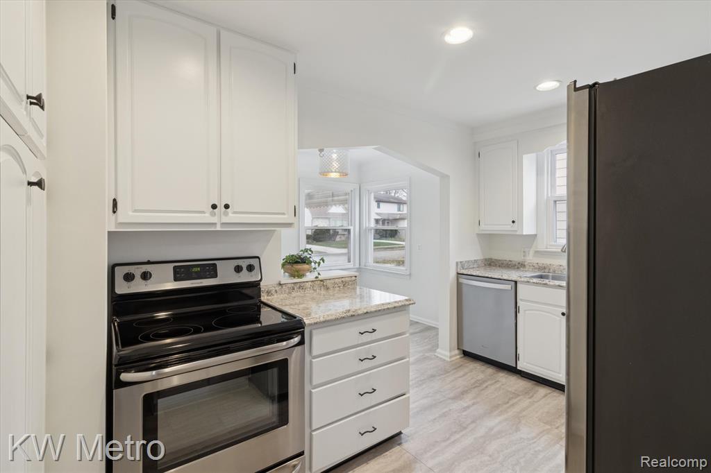 4116 Gardner Avenue, Berkley, MI 48072 — Photo 13