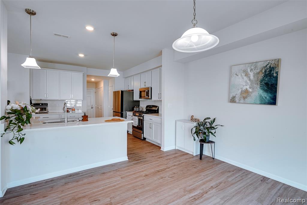 606 Angus Lane, Saline, MI 48176 — Photo 14