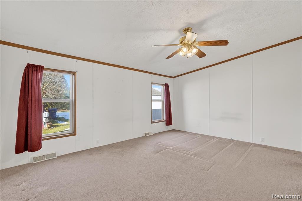 3612 Hawthorne St, Clarkston, MI 48348 — Photo 16