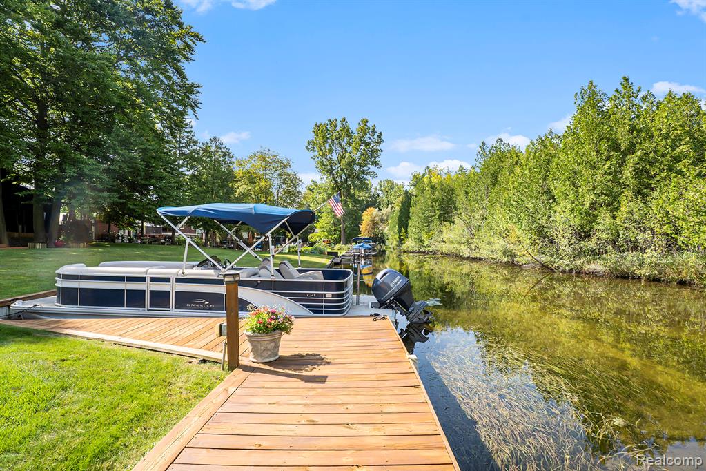 4973 Parview Drive, Clarkston, MI — Photo 55