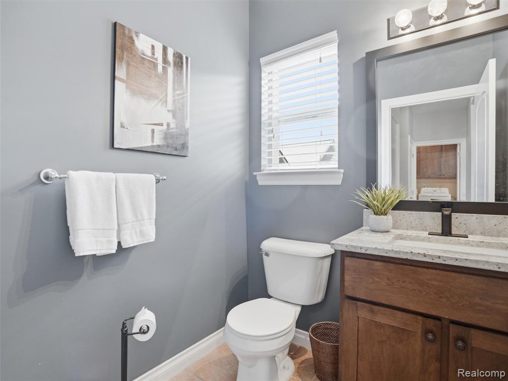 3905 Andover Avenue, Auburn Hills, MI 48326 — Photo 14