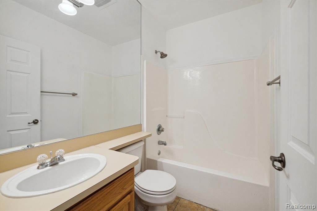 61 WINDER Street, 79, Detroit, MI 48201 — Photo 33