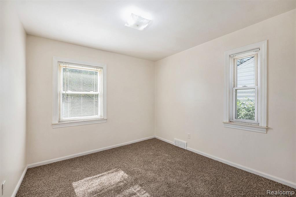 1212 E Rowland Avenue, Madison Heights, MI 48071 — Photo 11