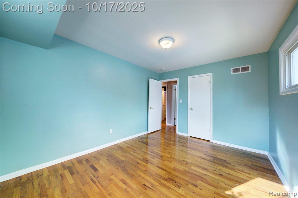 838 Westwood Drive, Fenton, MI 48430 — Photo 12