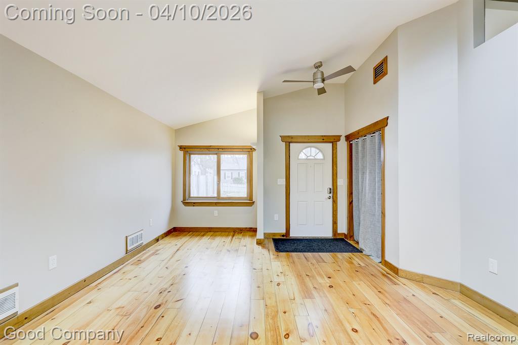 703 Gardenia Avenue, Royal Oak, MI 48067 — Photo 9