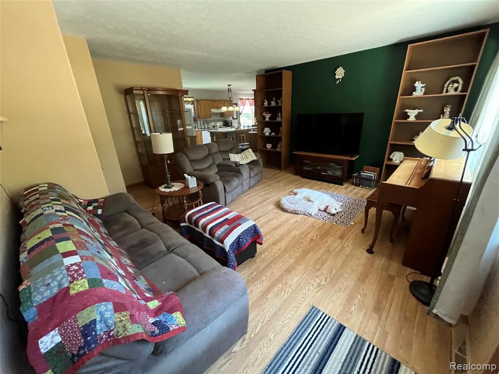 28524 Elwell Road, Belleville, MI 48111 — Photo 34