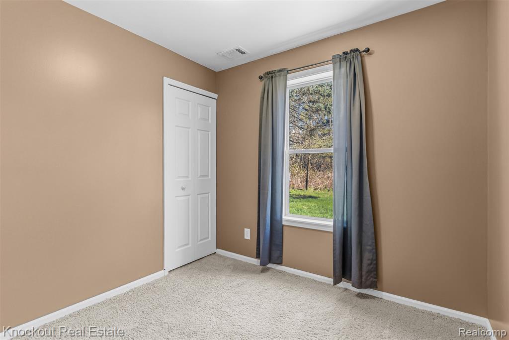 9060 N McKinley Road, Flushing, MI 48433 — Photo 15