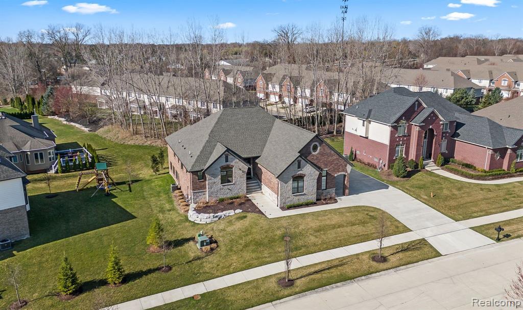 6470 CREEKSIDE Drive, Shelby Twp, MI 48316 — Photo 7