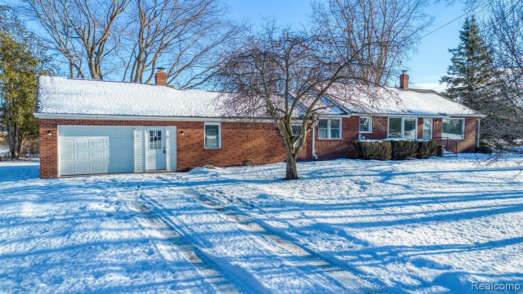 12923 Collins Road, Brockway, MI 48097 — Photo 2