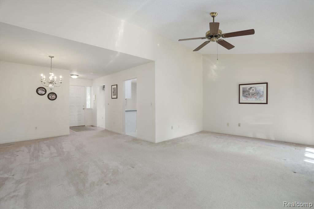 9735 HAWTHORNE GLEN Drive, Grosse Ile, MI 48138 — Photo 13