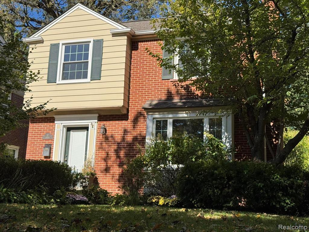 17 AMHERST Road, Pleasant Ridge, MI — front exterior