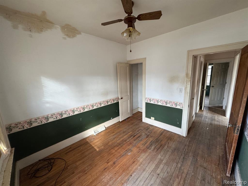 208 N GROVE Street, Ypsilanti, MI 48198 — Photo 6