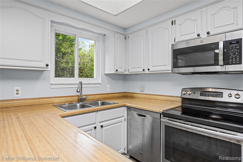33614 Lakeview Street, New Baltimore, MI 48047 — Photo 23