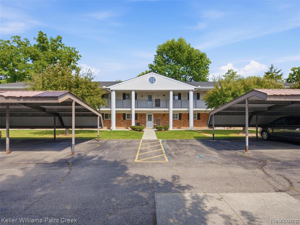 42630 Plymouth Hollow Drive, 17, Plymouth, MI 48170