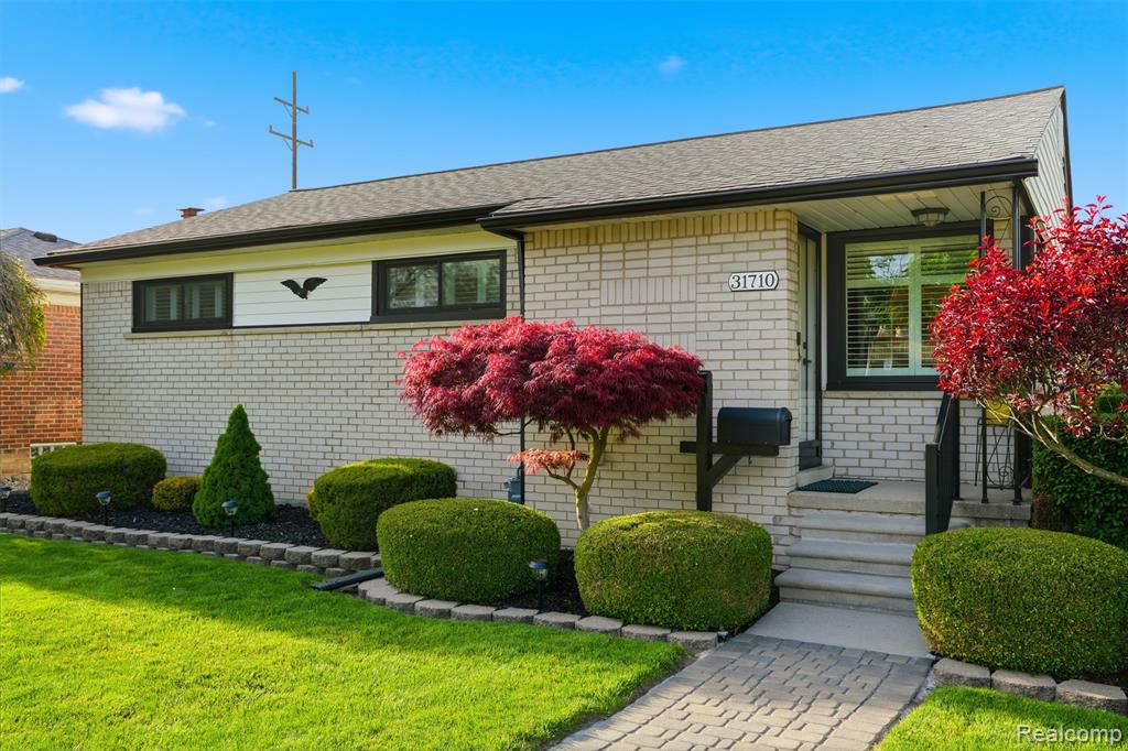 31710 Maplewood Street, Garden City, MI — front exterior