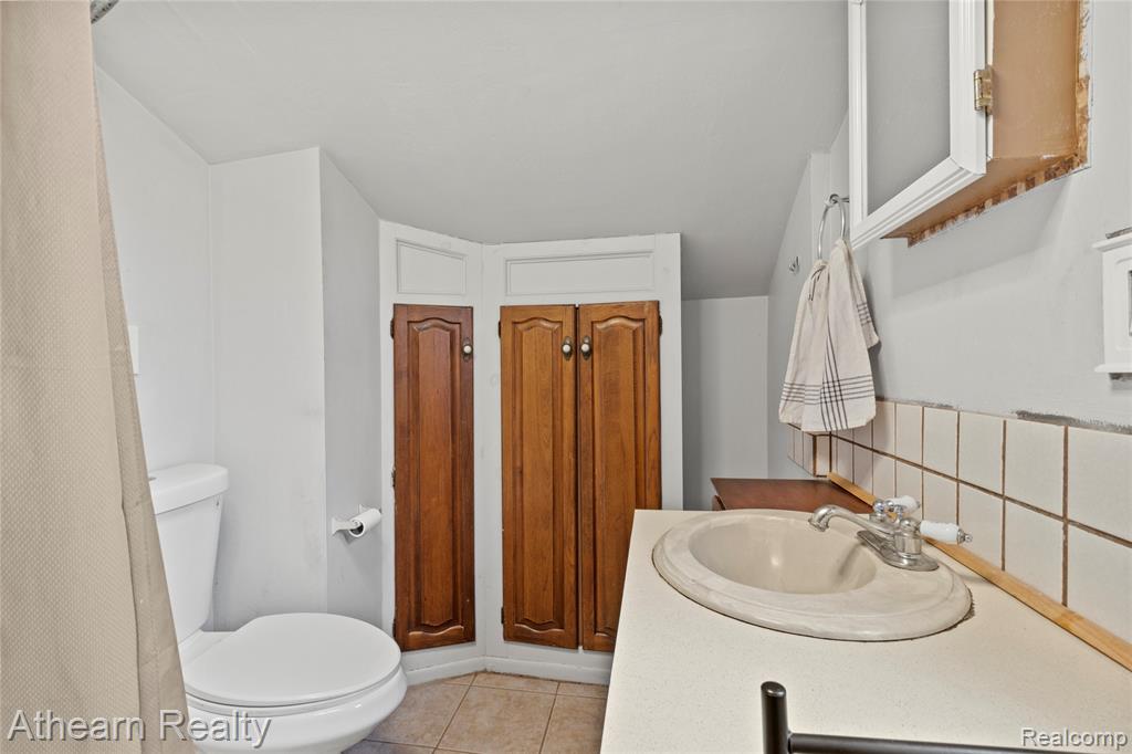 3053 Eastgate Street, Burton, MI 48519 — Photo 16