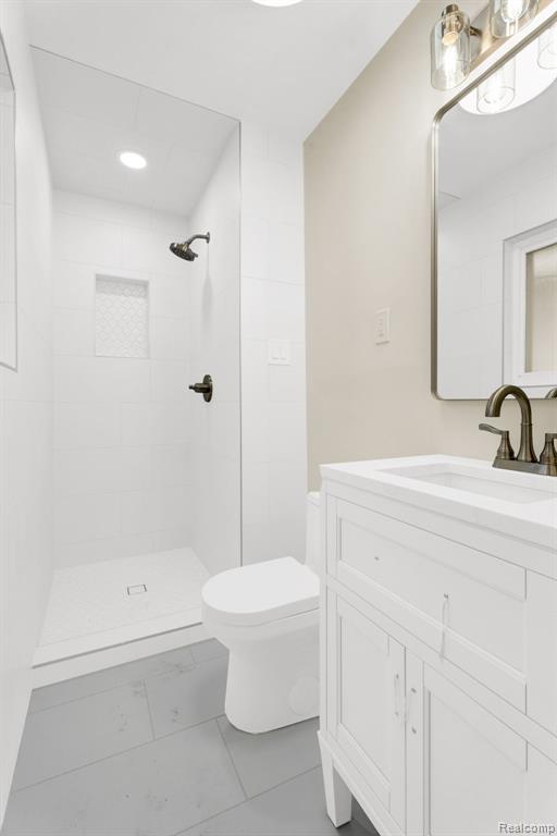 915 James K Boulevard, Pontiac, MI 48341 — Photo 27