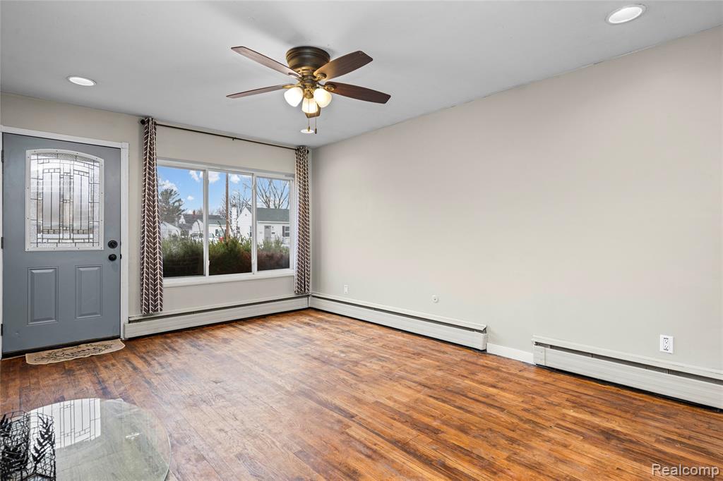 28980 Dawson Street, Garden City, MI — Photo 4