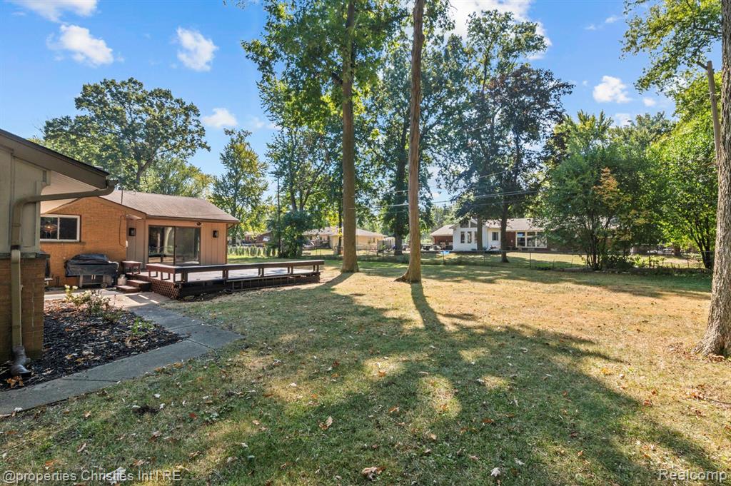 8009 Coventry Avenue, Grosse Ile, MI 48138 — Photo 32