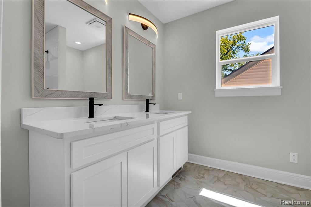 1876 McKinley Street, Wyandotte, MI 48192 — Photo 64