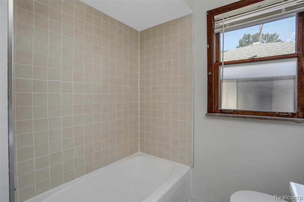 5805 Guilford Street, Detroit, MI 48224 — Photo 12