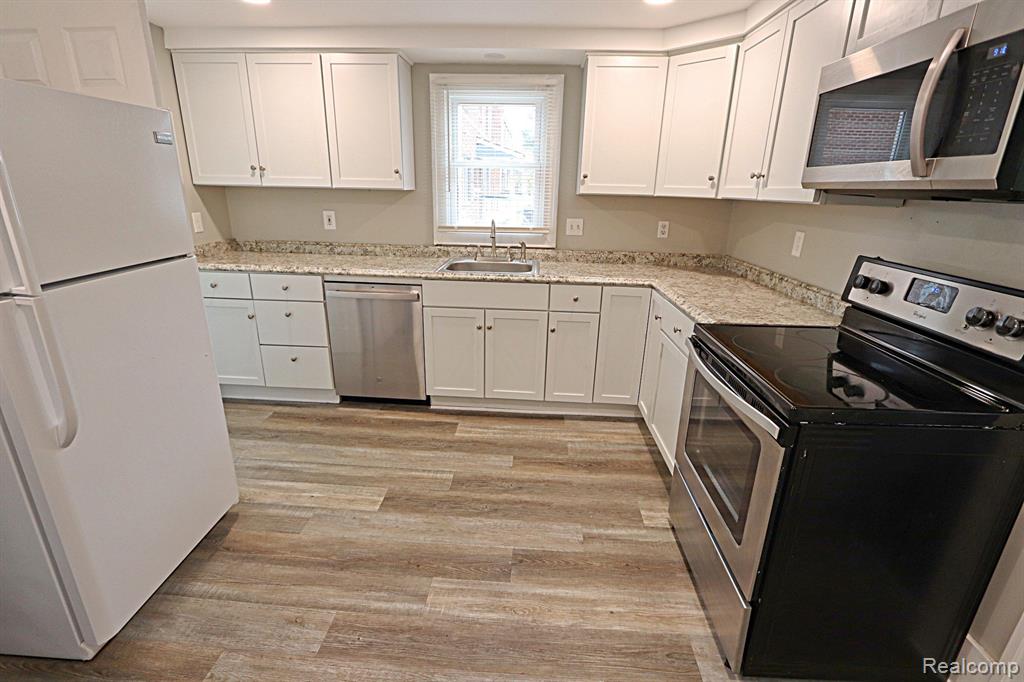 226 N SUMMIT Street, Ypsilanti, MI 48197 — Photo 6