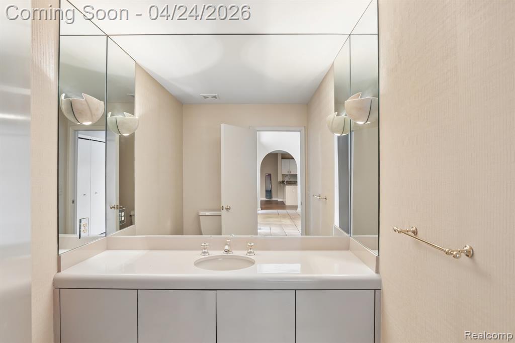 7311 Danbury Drive, West Bloomfield, MI — Photo 7