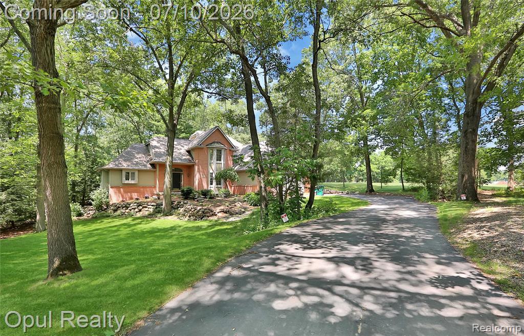 7725 Partridge Hill Drive, Brighton, MI 48116 — Photo 3
