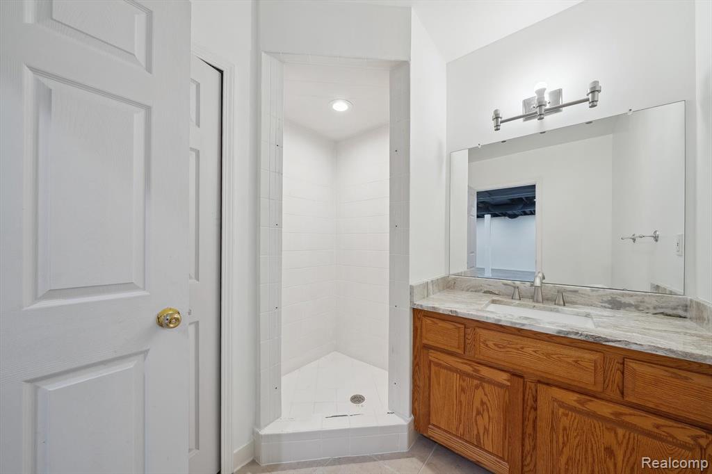 55712 LANCEWOOD Drive, Shelby Twp, MI 48316 — Photo 49