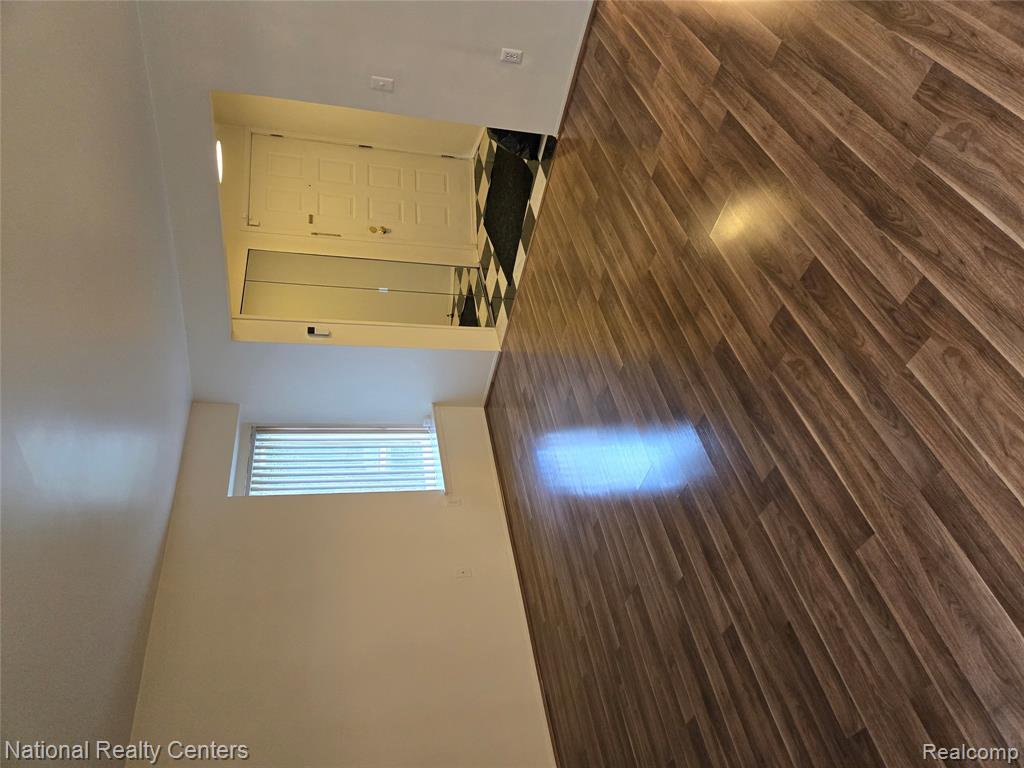 27354 Evergreen Road, Lathrup Village, MI 48076 — Photo 8