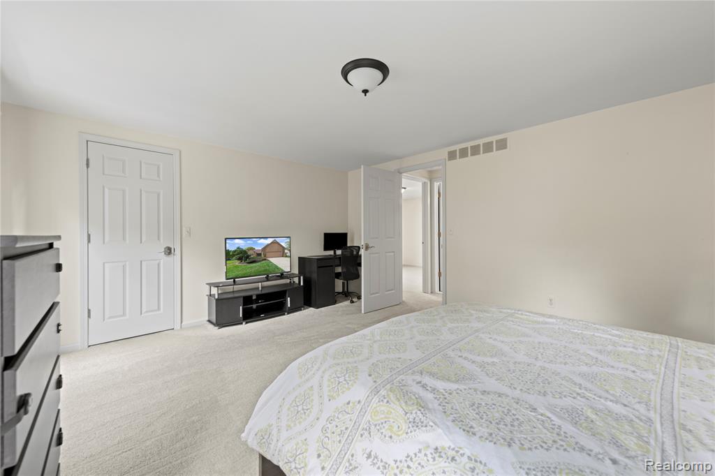 5143 Saffron Drive, Troy, MI 48085 — Photo 27