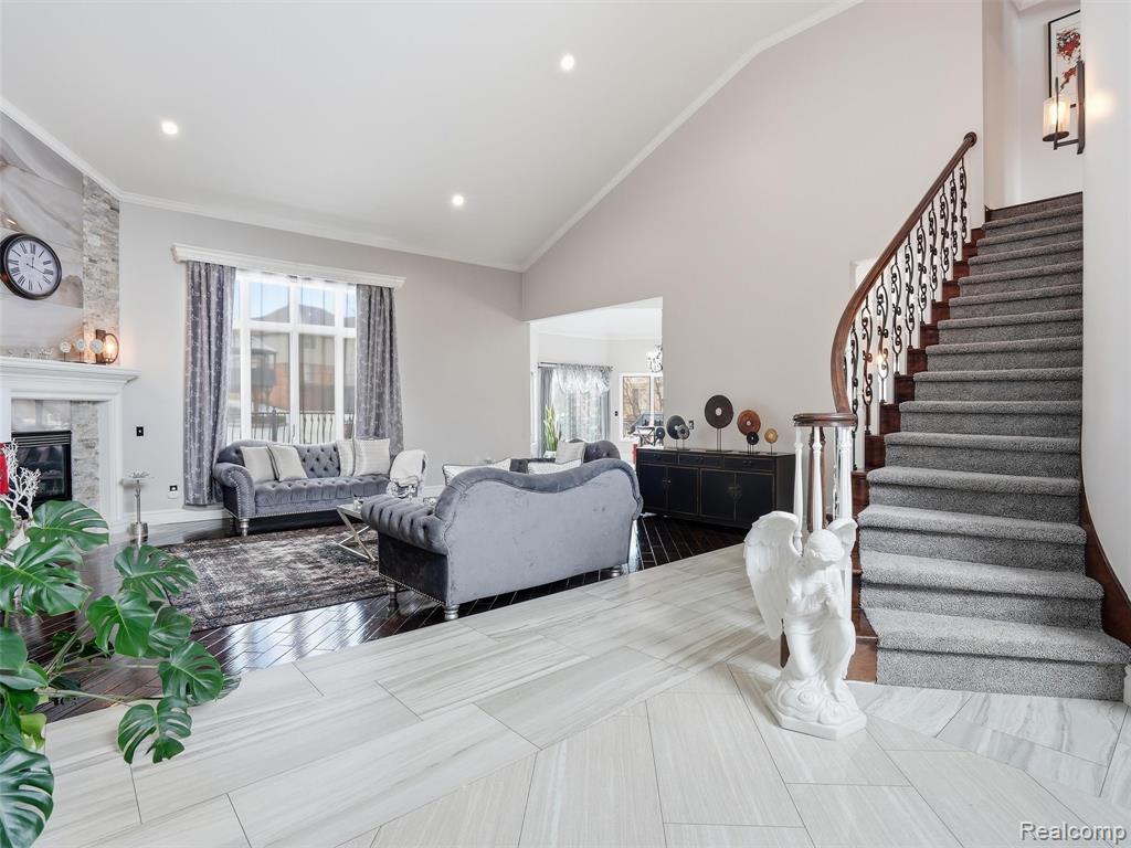 54465 Birchfield Drive E, Shelby Twp, MI 48316 — Photo 10