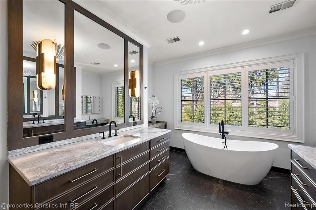 750 Kennebec Court, Bloomfield Hills, MI 48304 — Photo 40