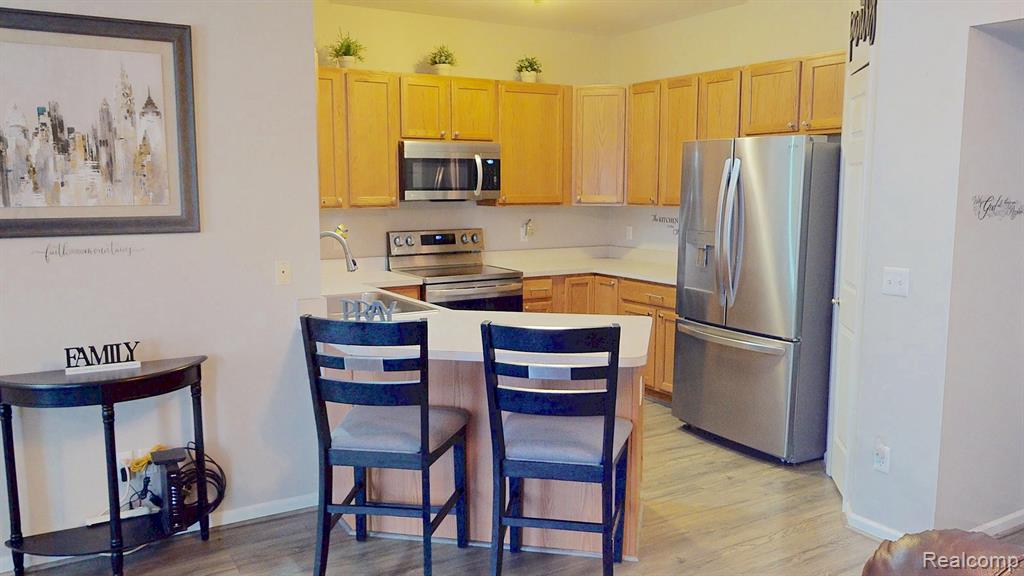 8109 ADDINGTON Drive, Commerce Twp, MI 48390 — Photo 12