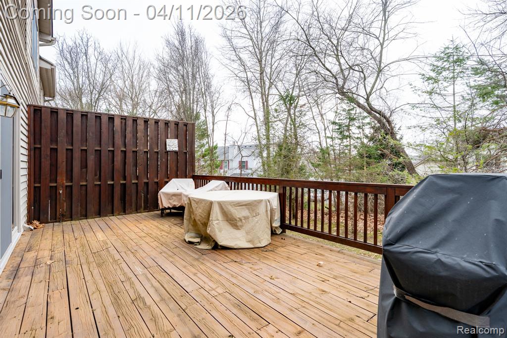 282 Stratford Lane, Lake Orion, MI — Photo 32