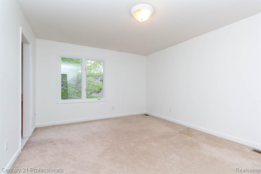 685 Dornoch Drive, Ann Arbor, MI 48103 — Photo 34