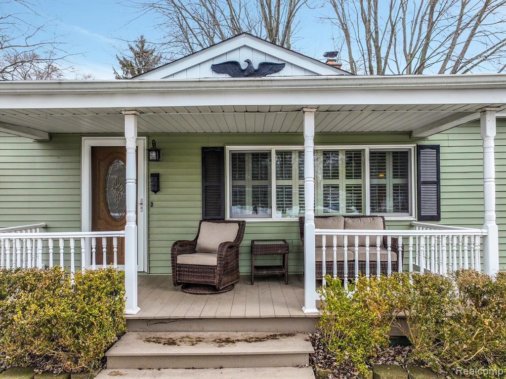 7464 S SHAKER Drive, Waterford, MI 48327 — Photo 3