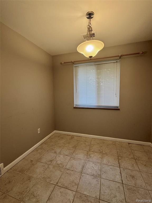 852 N Main Street, Milford, MI 48381 — Photo 5