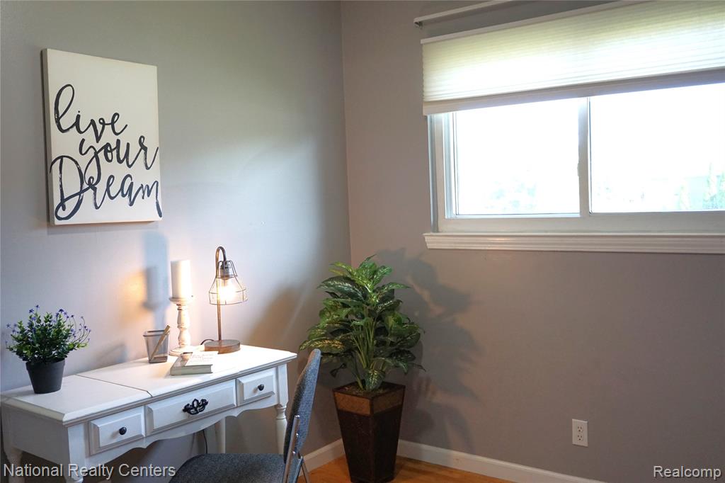 33420 Cherry Hill Road, Garden City, MI — Photo 12