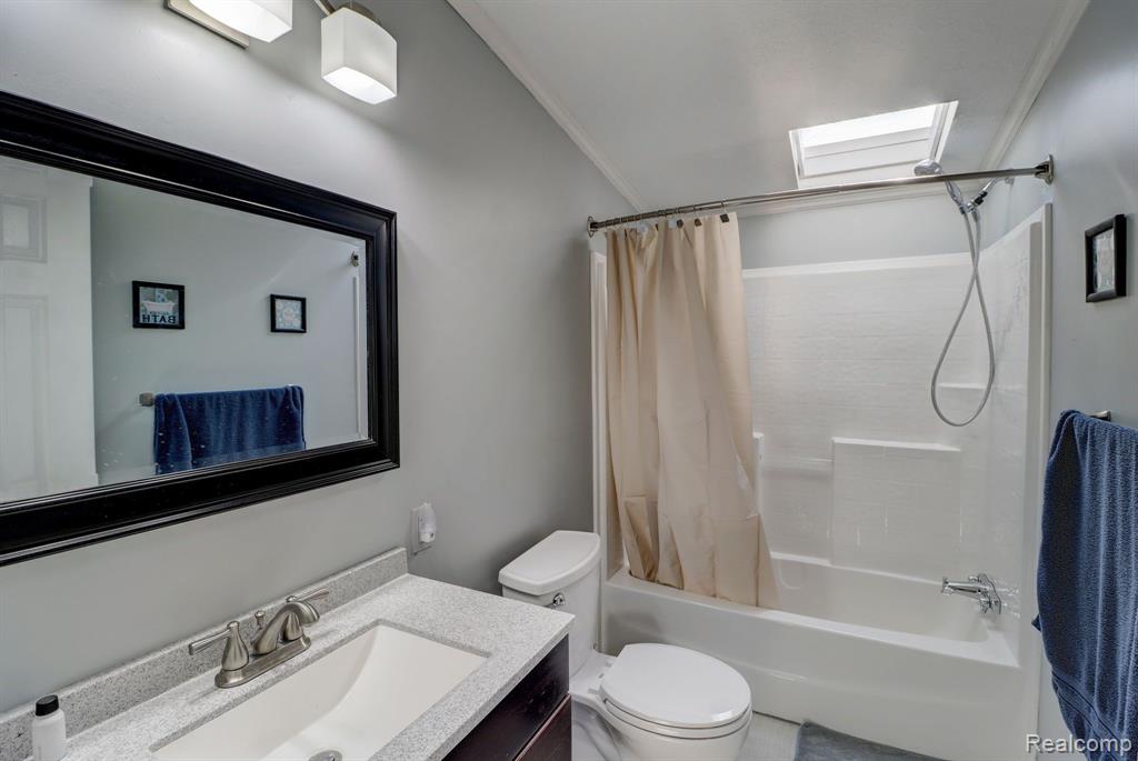 526 W MILL Street, Capac, MI 48014 — Photo 12